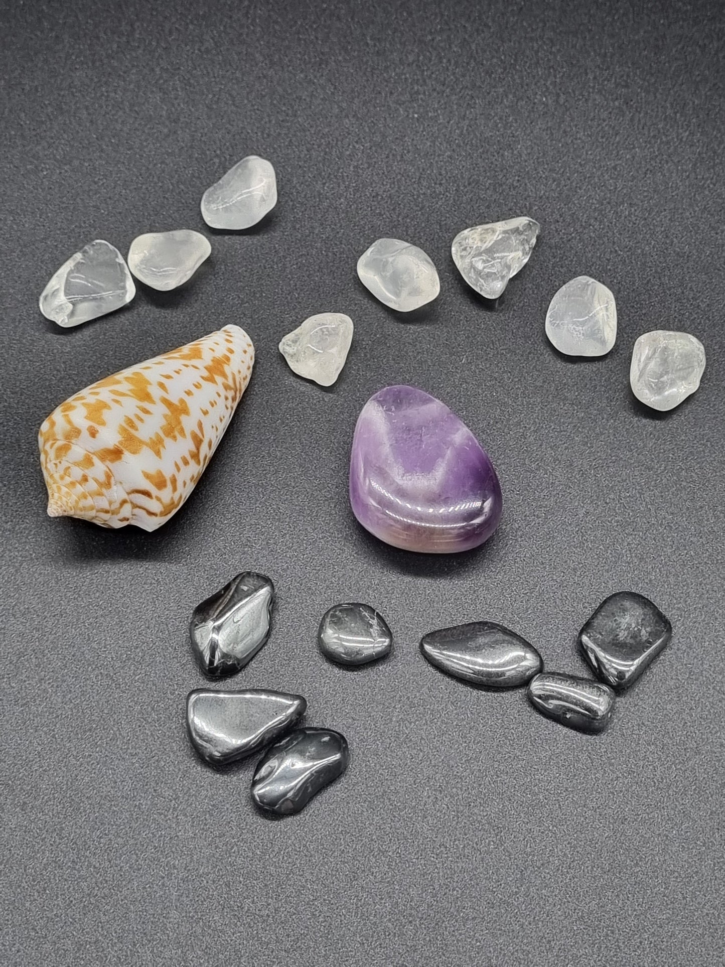 Amethyst - Einzelner Stein mit Lochbohrung für Halsband, Größe ca. 3cm