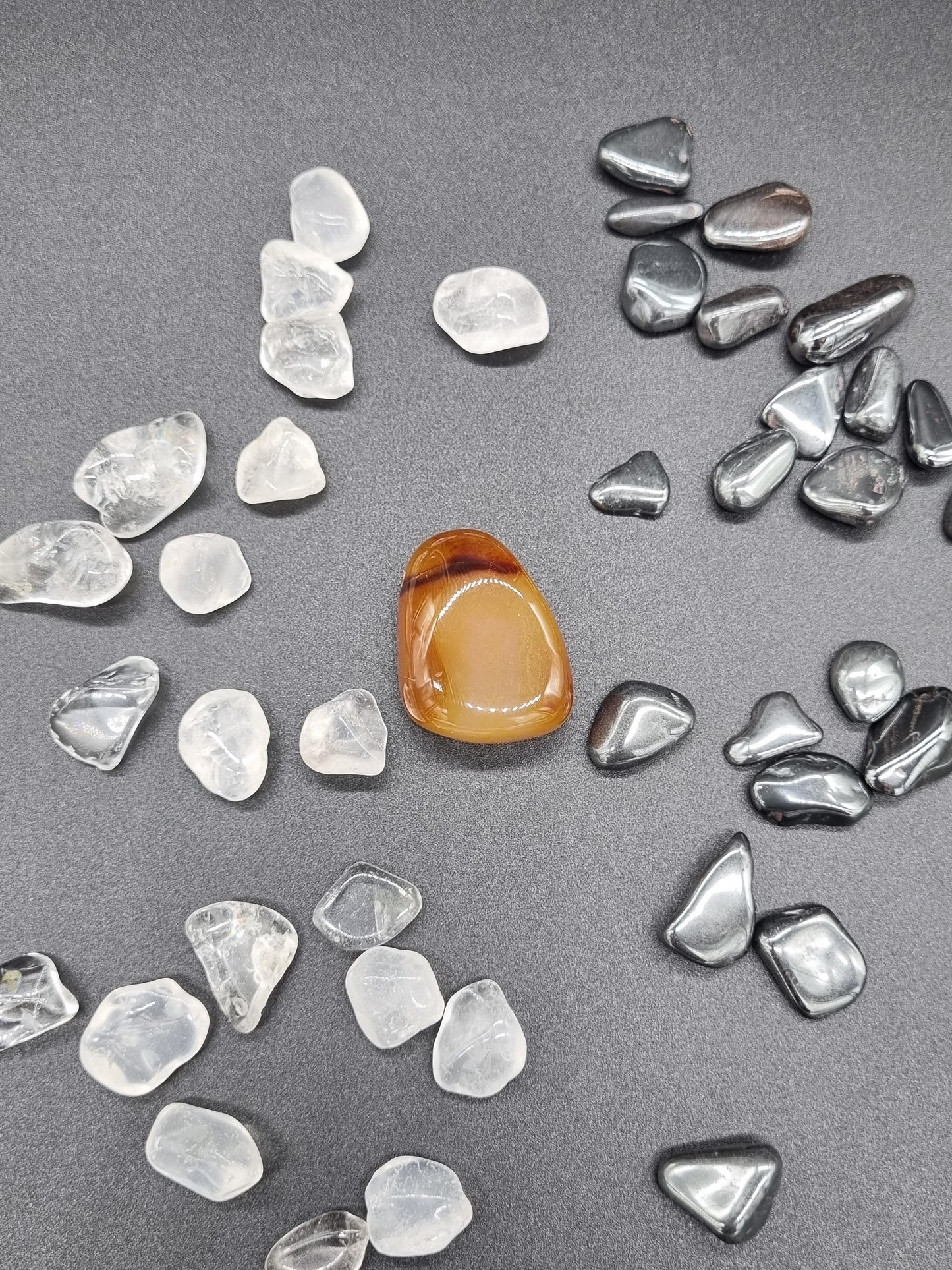 Carneol - Einzelner Stein mit Lochbohrung für Halsband, Größe ca. 3cm